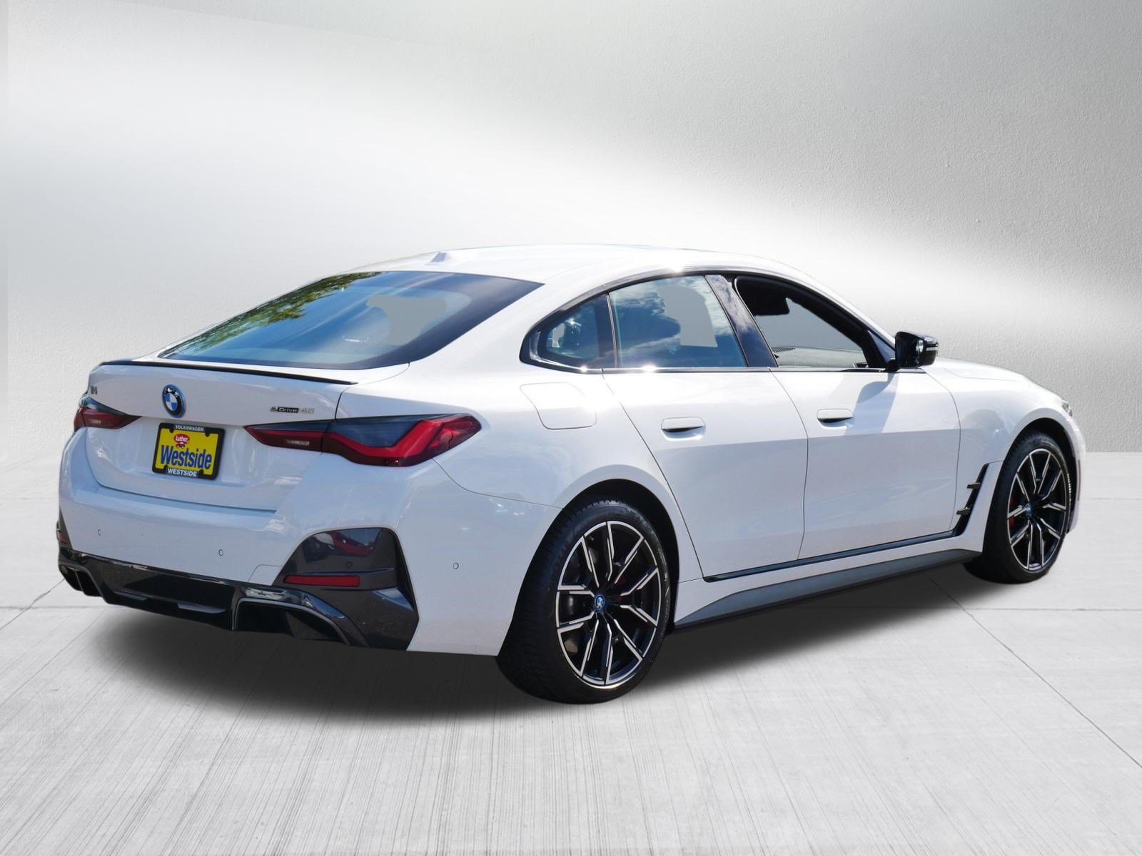 Used 2023 BMW i4 eDrive40 w/ M Sport Package RWD image 7