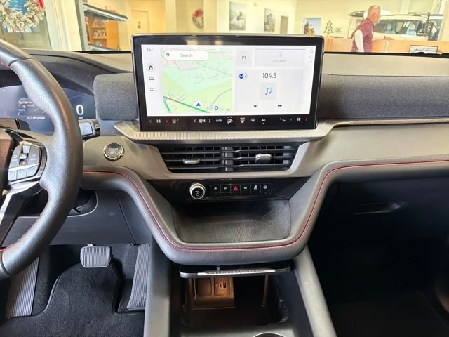 Used 2025 Ford Explorer ST-Line w/ ST-Line Street Pack image 20