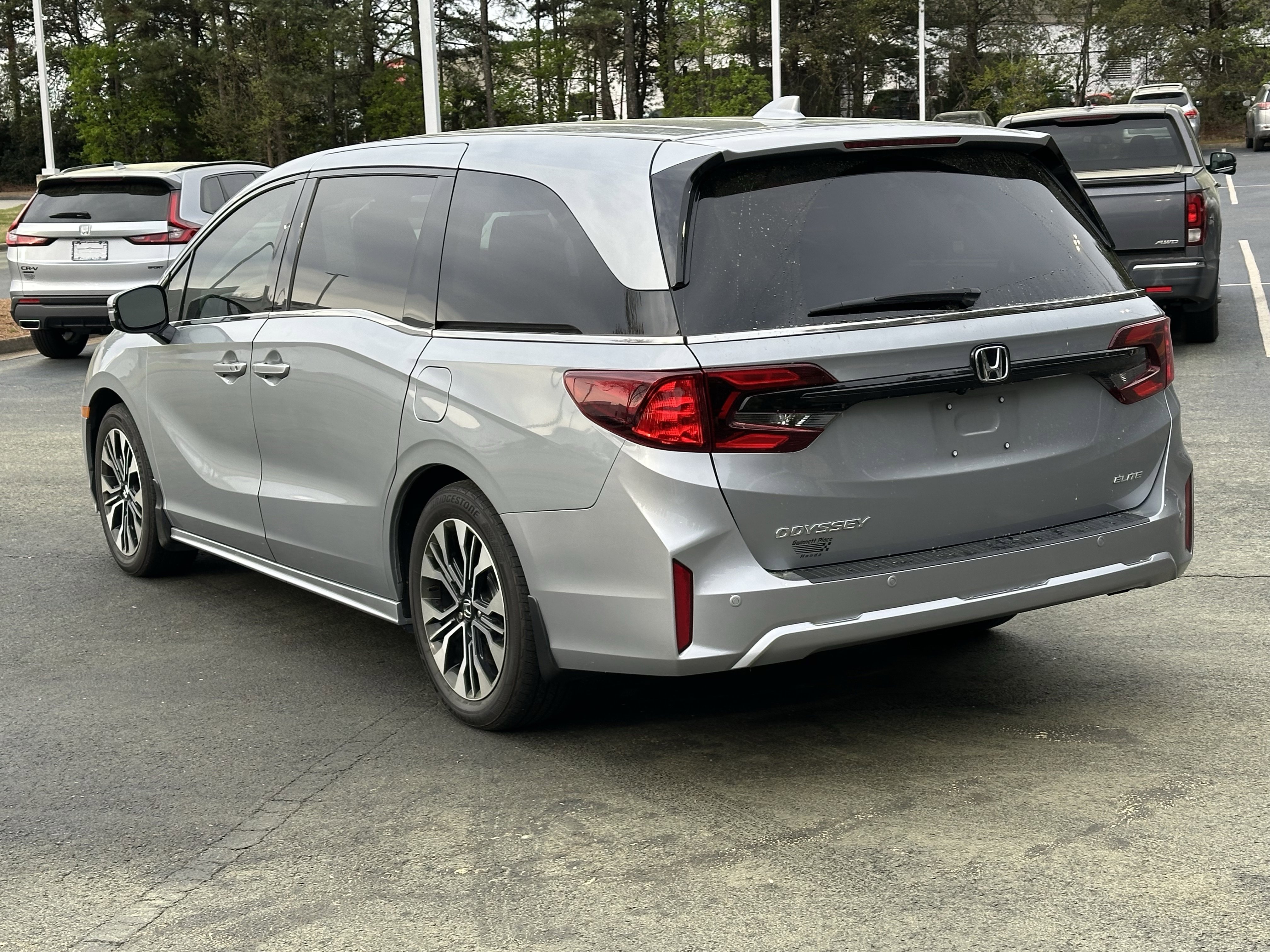 Used 2025 Honda Odyssey Elite image 11