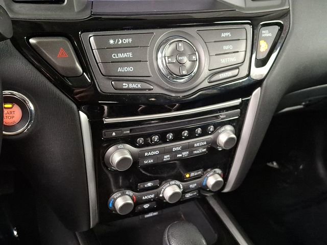 Used 2019 Nissan Pathfinder SV image 17