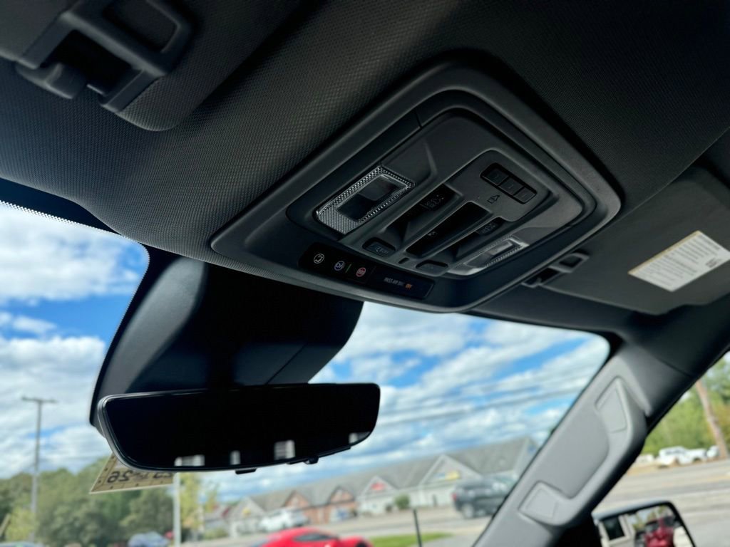 Used 2022 GMC Sierra 1500 Denali w/ Denali Reserve Package image 27