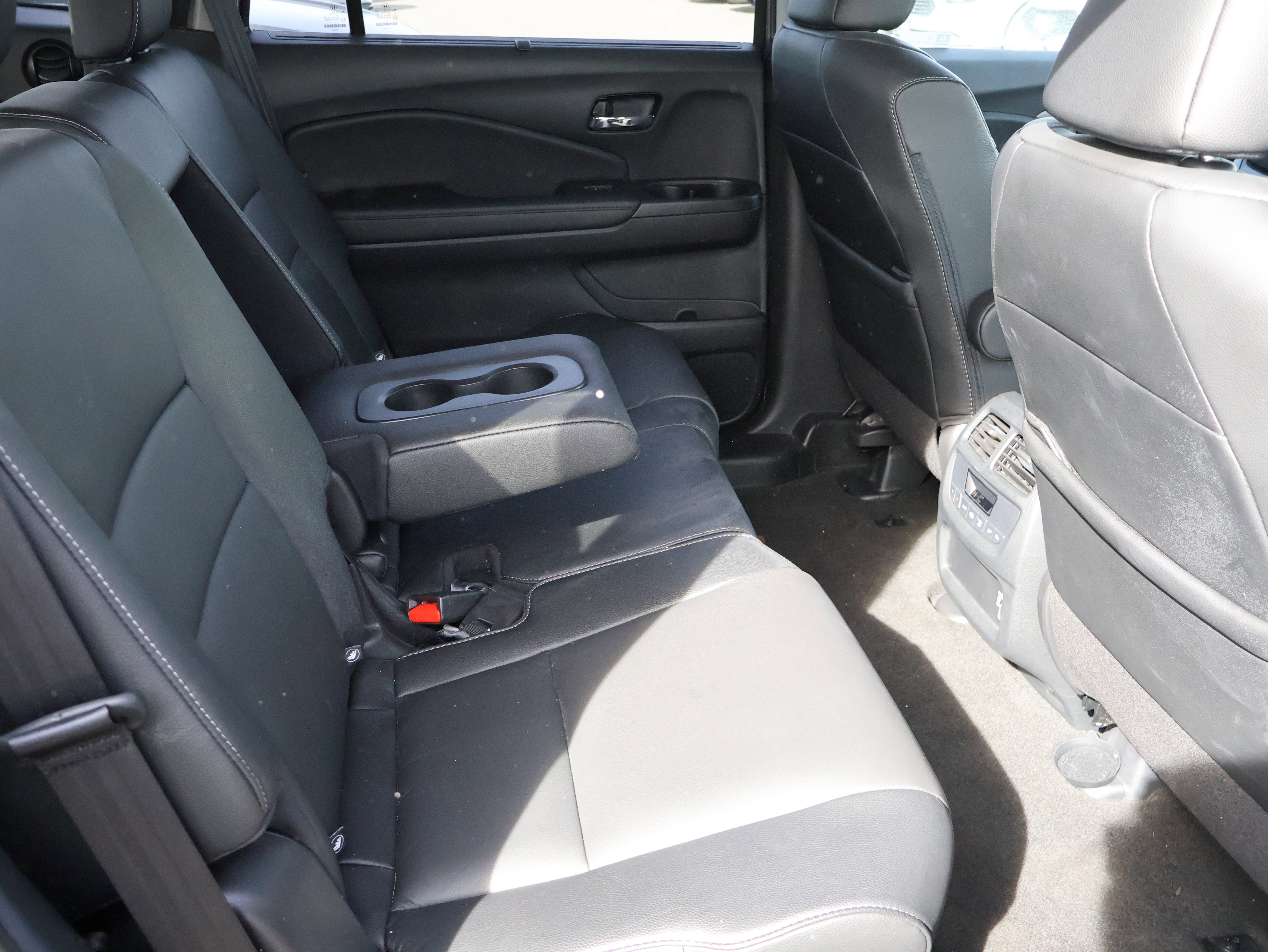 Used 2022 Honda Pilot Special Edition image 11