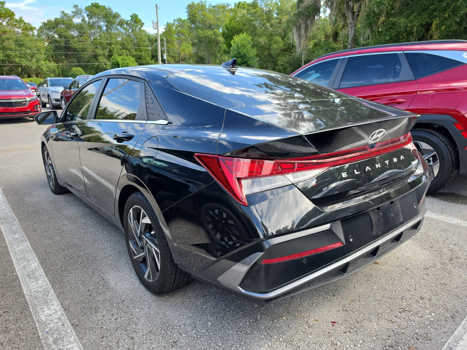 Used 2024 Hyundai Elantra Limited FWD image 6
