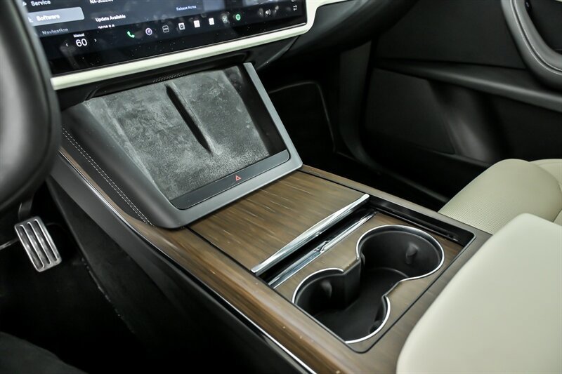Used 2023 Tesla Model X AWD/4WD image 36