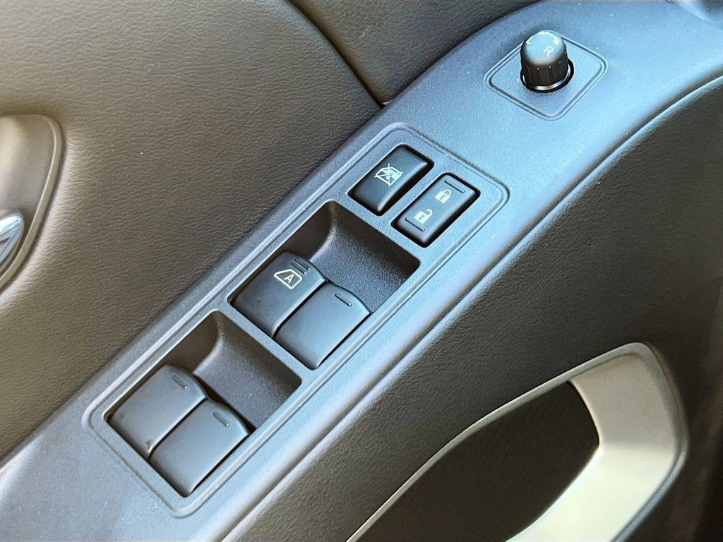 Certified 2025 Nissan Frontier SV AWD/4WD image 22