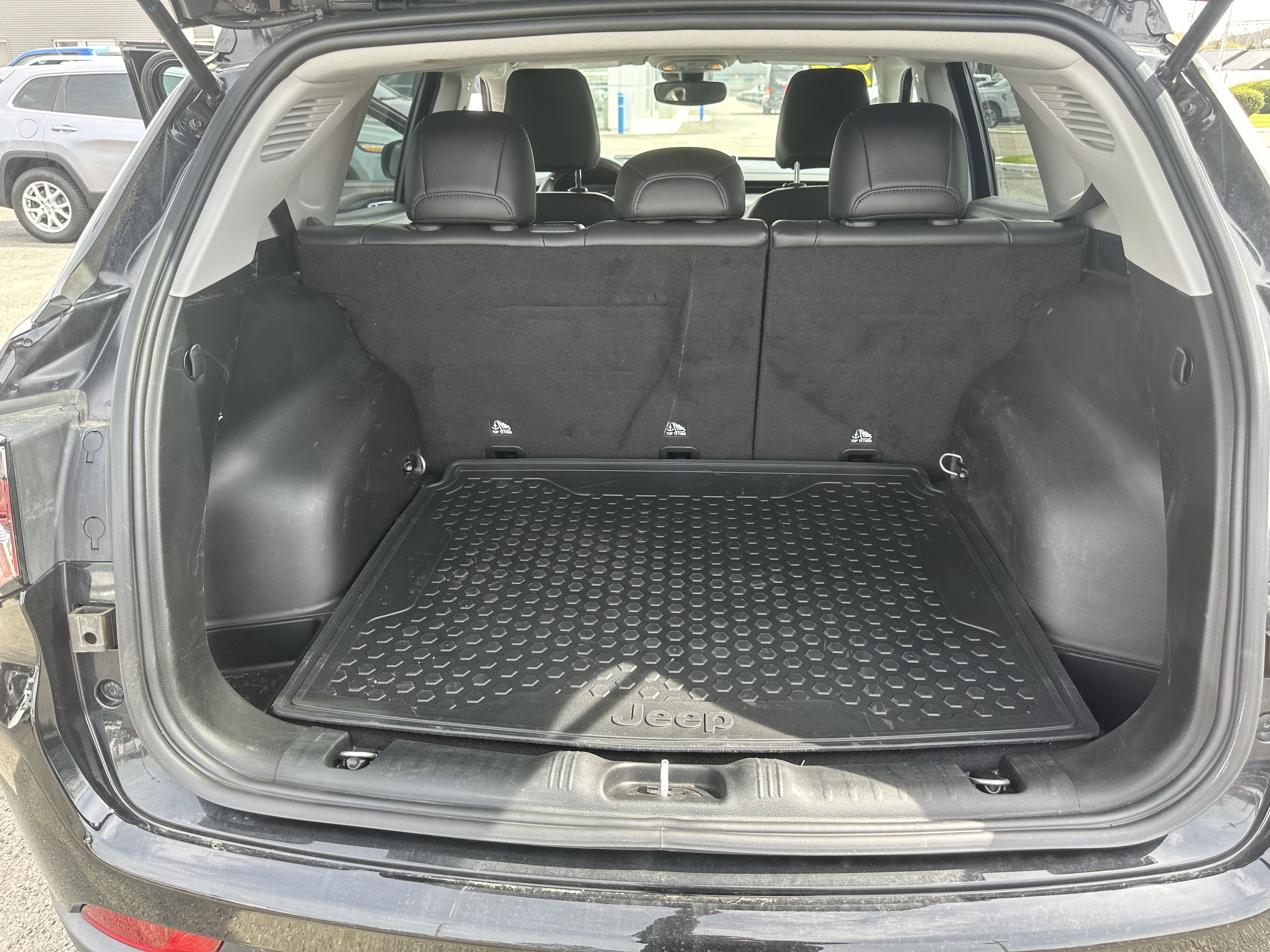 Used 2022 Jeep Compass Trailhawk w/ Trailhawk Convenience Group image 17