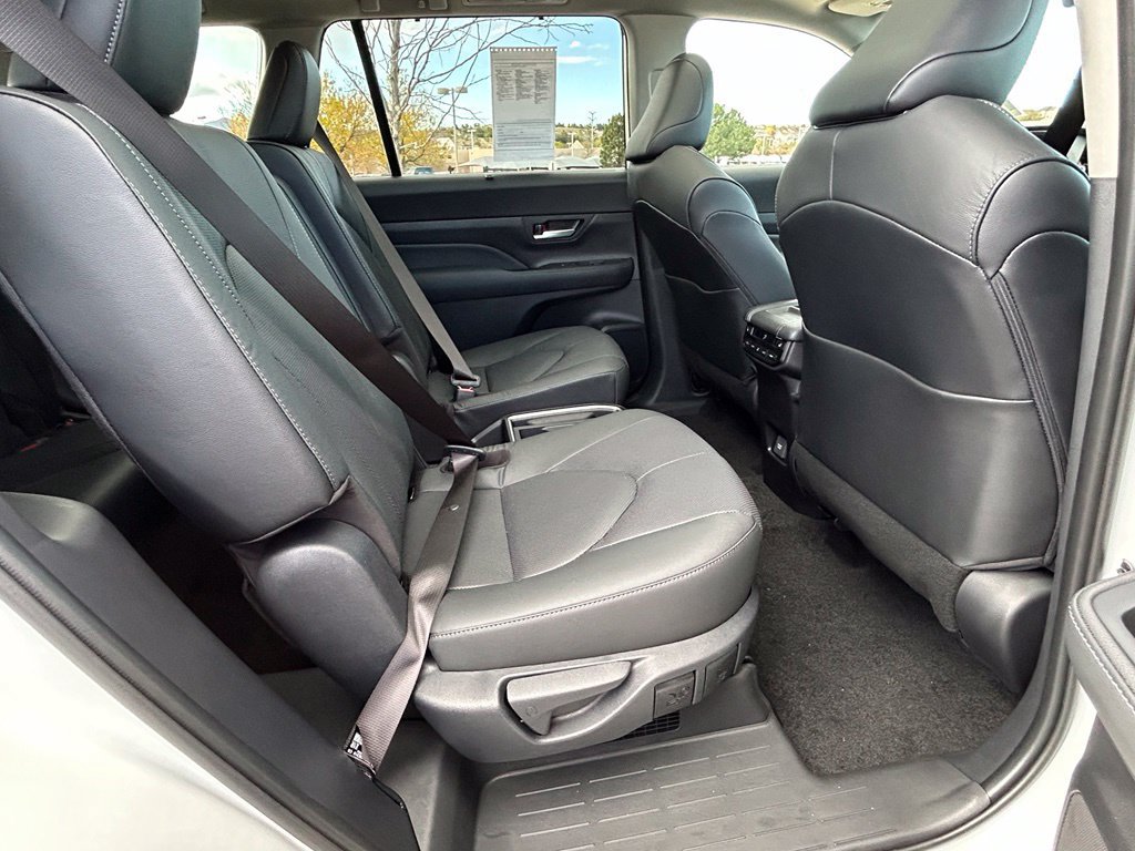 Used 2026 Toyota Grand Highlander AWD Hybrid image 26