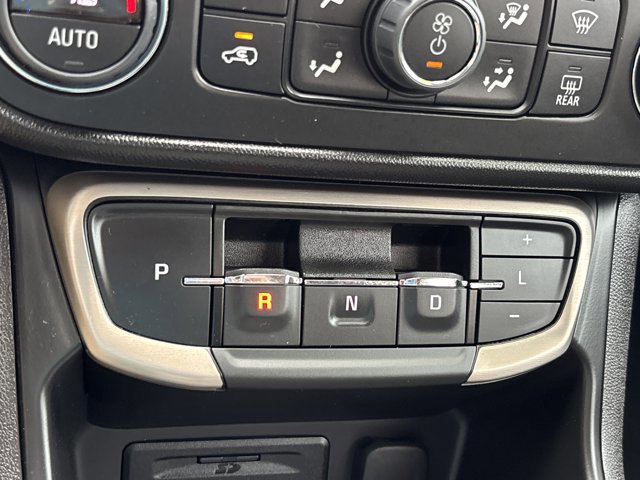 Used 2024 GMC Terrain Denali w/ Denali Premium Package AWD/4WD image 39
