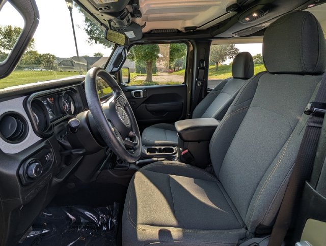 Used 2025 Jeep Wrangler Sport AWD/4WD image 10