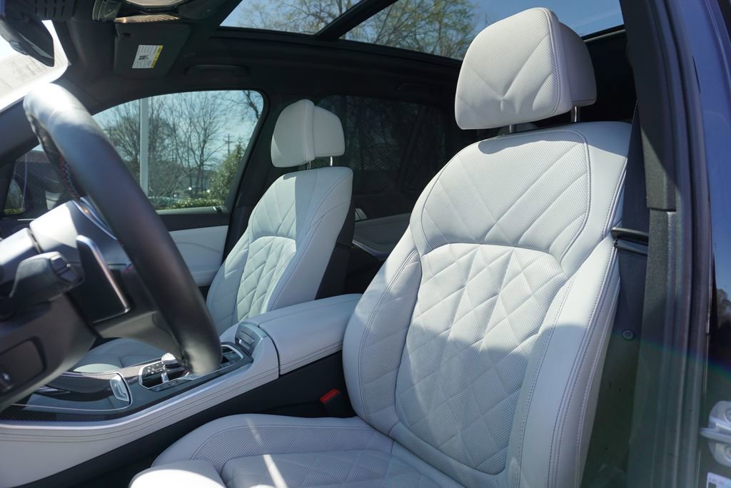 Used 2024 BMW X5 M60i w/ Climate Comfort Package image 12