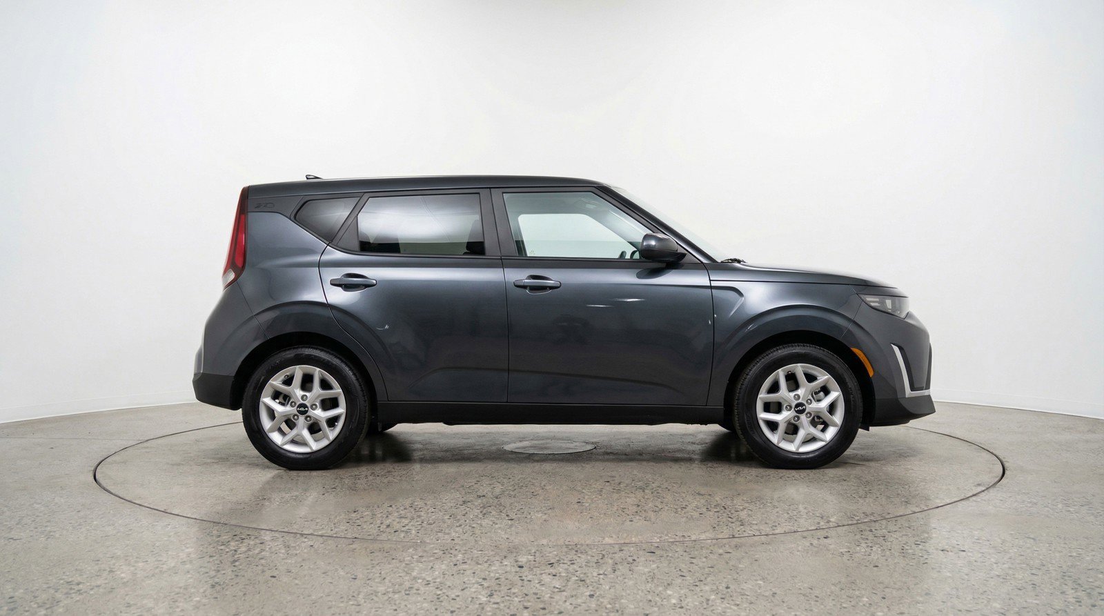 Used 2025 Kia Soul LX w/ LX Technology Package FWD image 11