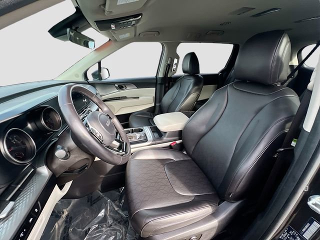 Used 2024 Kia Carnival LX image 20