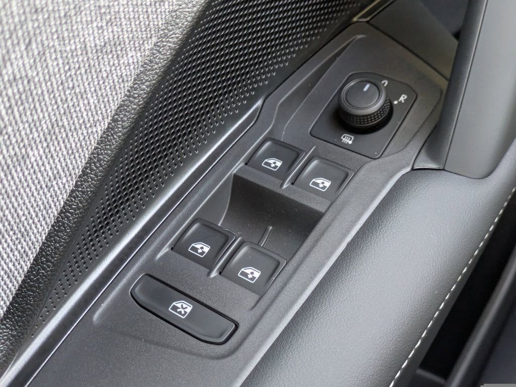 New 2026 Volkswagen Tiguan S image 23