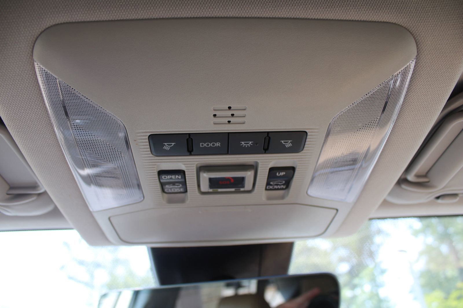 Used 2022 Toyota RAV4 Limited AWD/4WD image 52