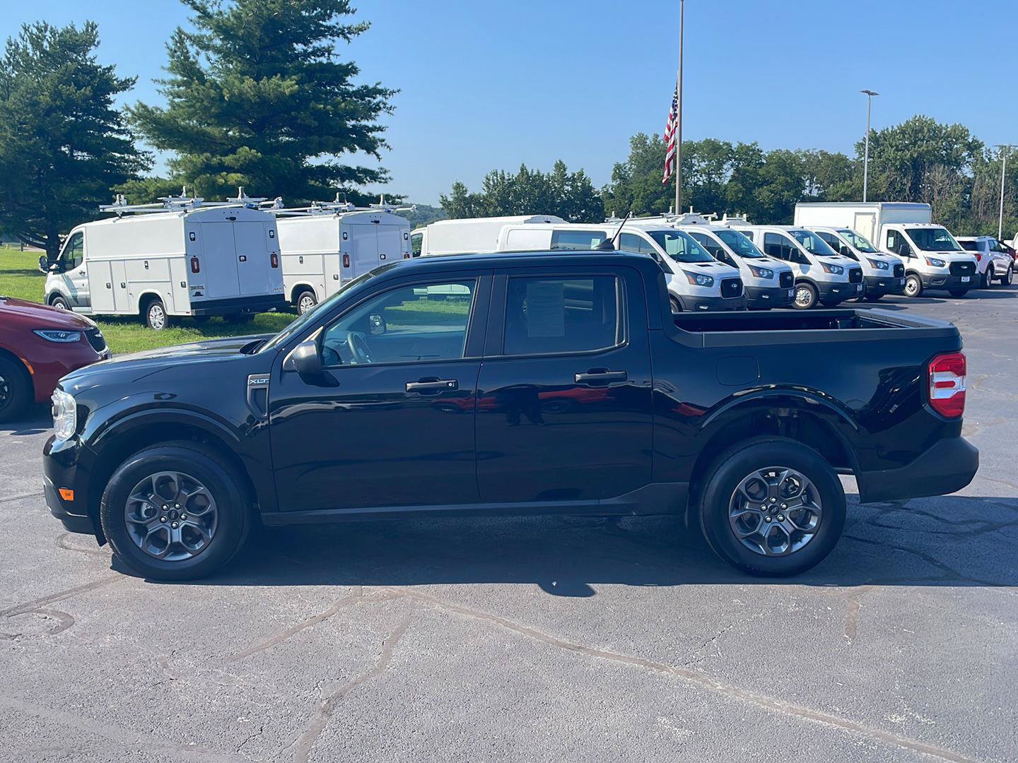 Used 2024 Ford Maverick XLT FWD image 2