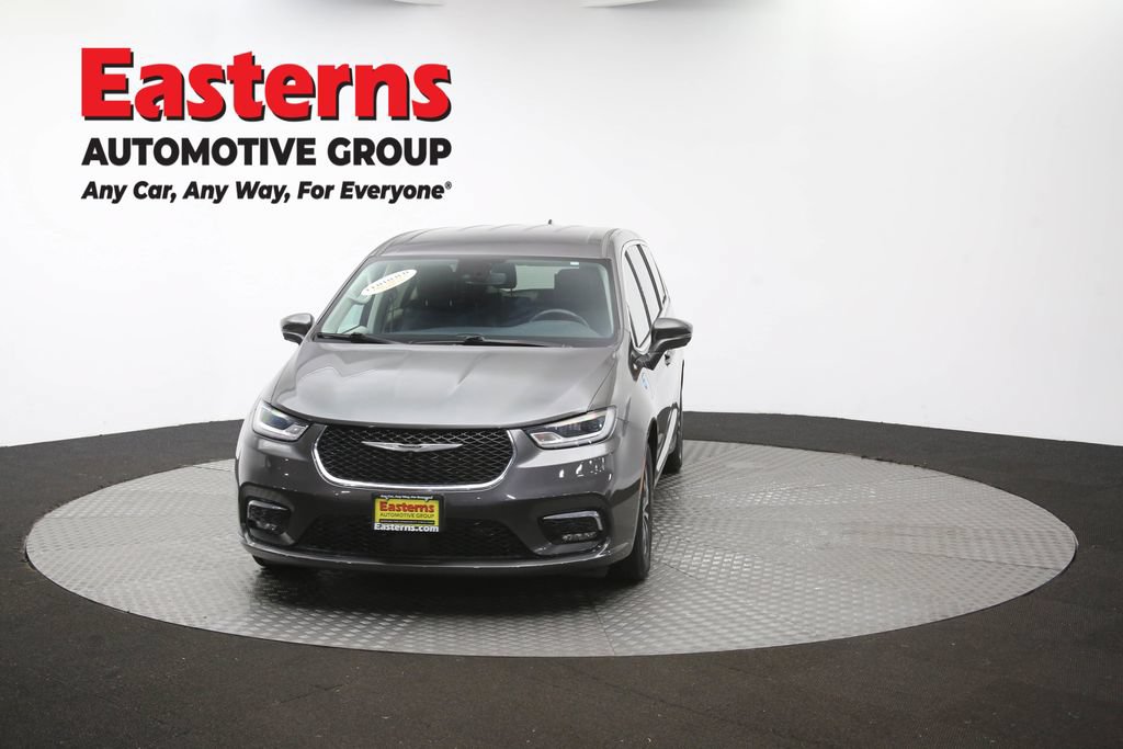 Used 2022 Chrysler Pacifica Touring-L w/ Uconnect Theater Family Group FWD image 54