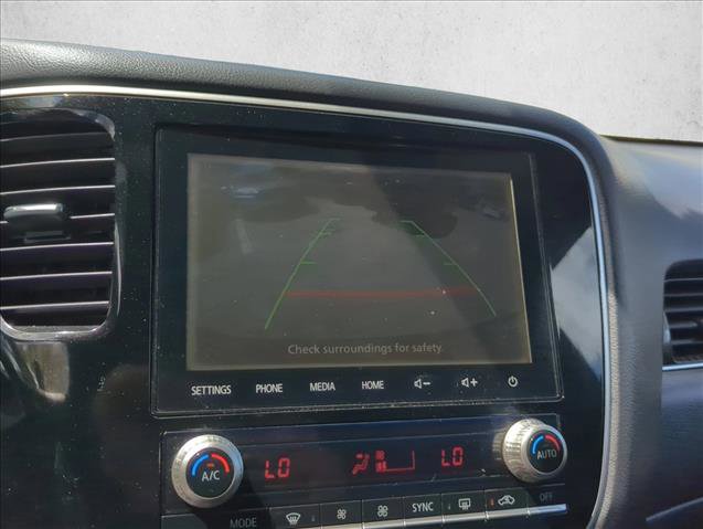 Used 2022 Mitsubishi Outlander LE image 22