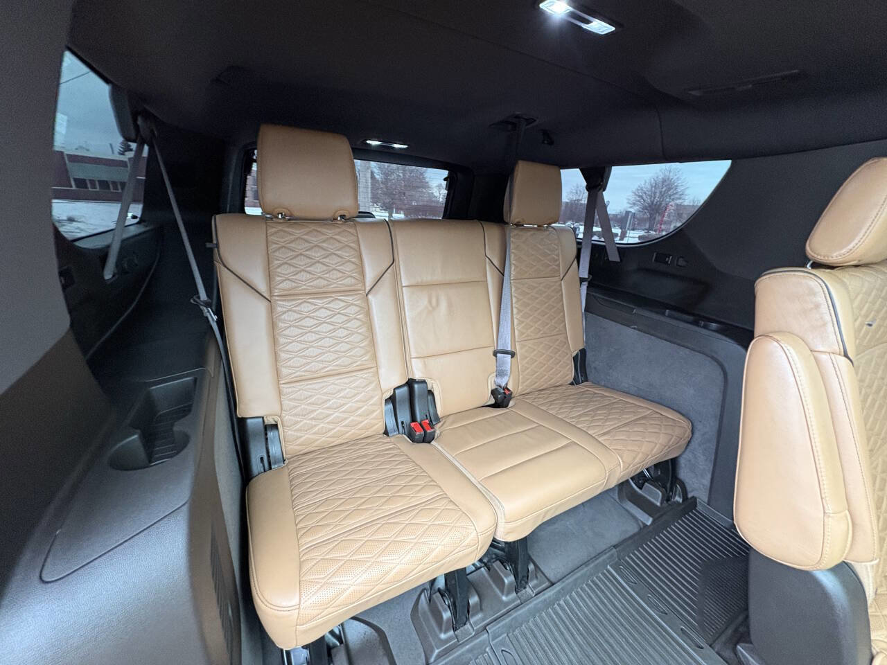 Used 2021 Cadillac Escalade ESV Premium Luxury image 37