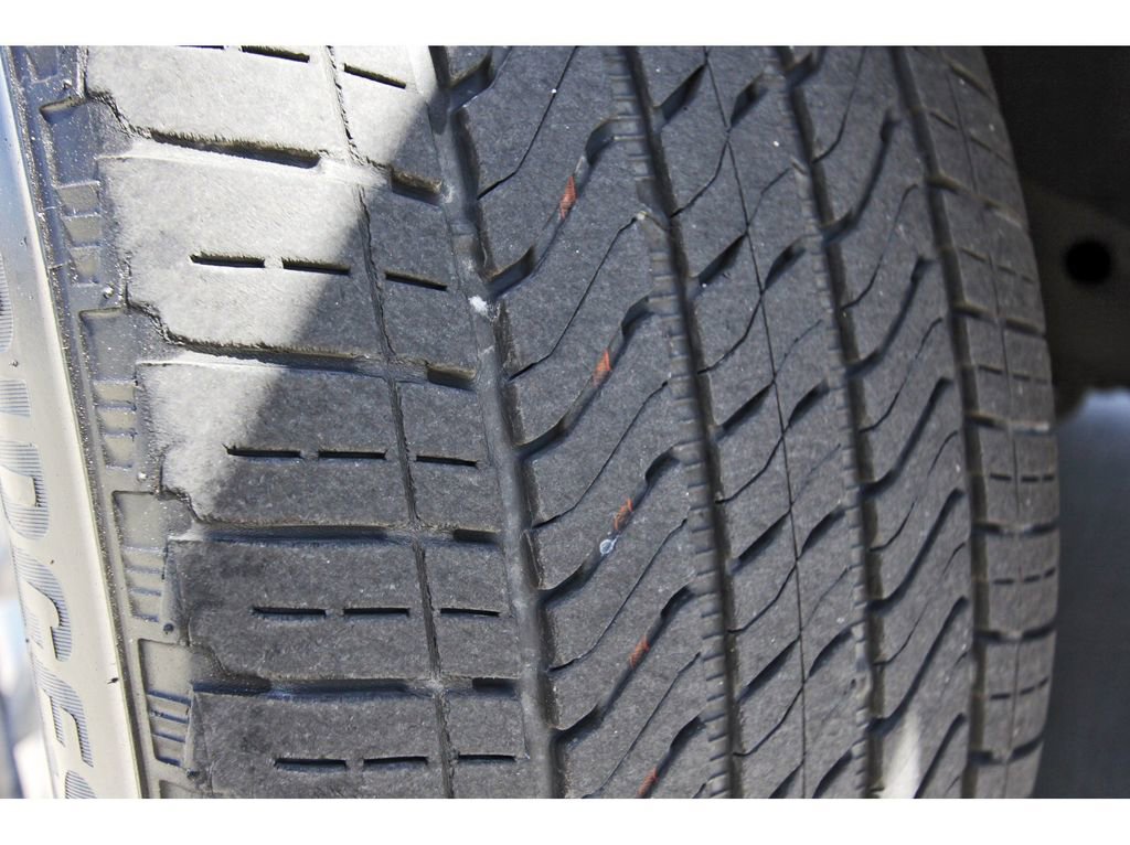 Certified 2024 Cadillac Escalade ESV Premium Luxury image 34