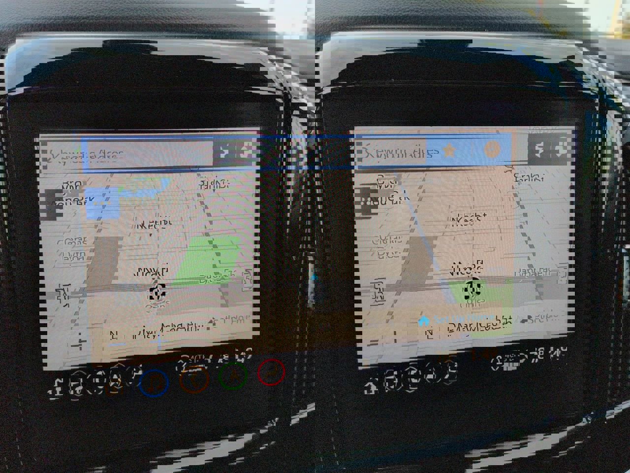 Used 2023 Chevrolet Traverse RS image 21