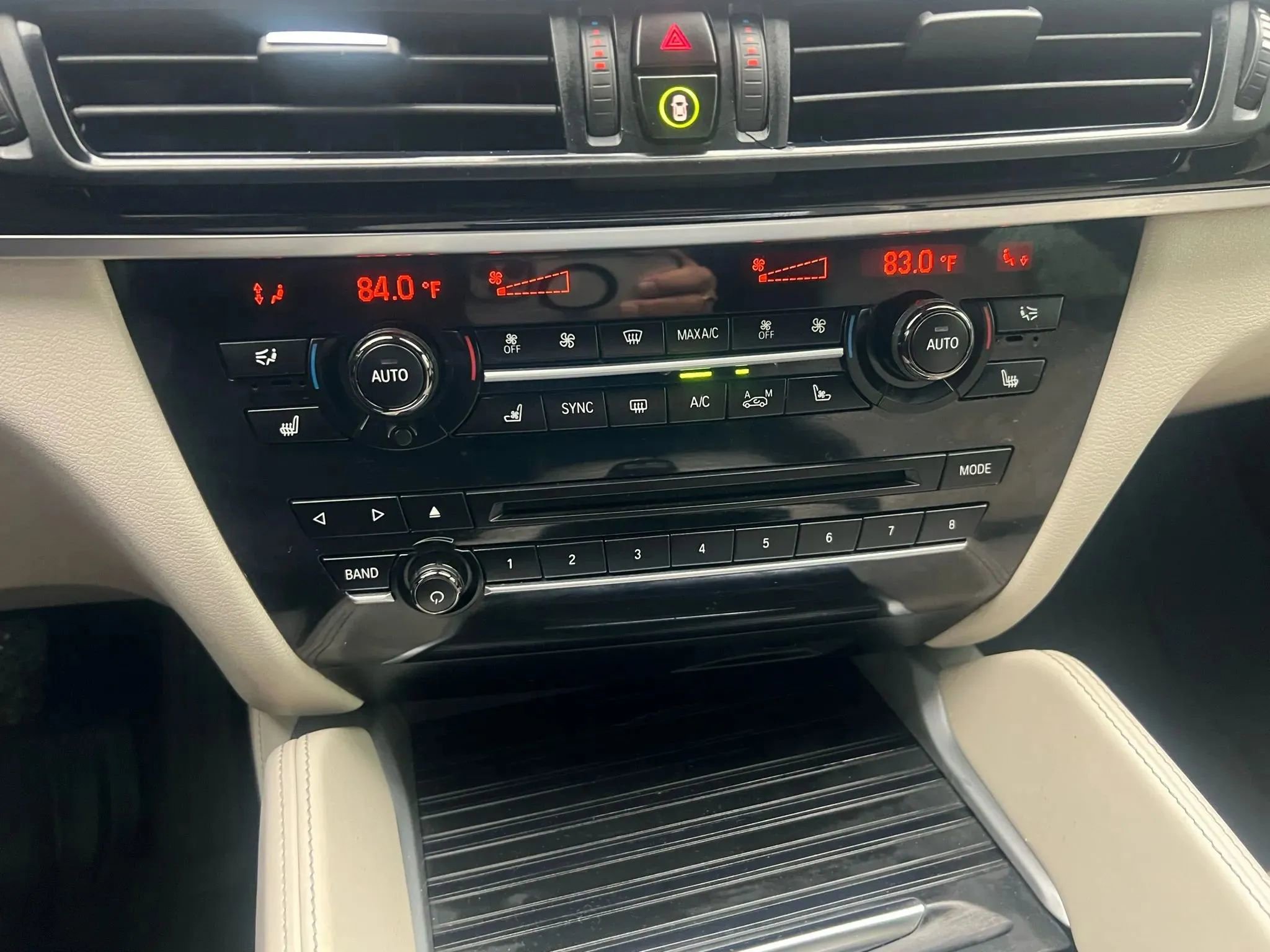Used 2018 BMW X6 xDrive50i AWD/4WD image 16