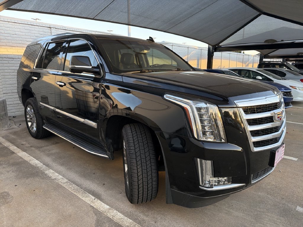 Used 2020 Cadillac Escalade 2WD image 2
