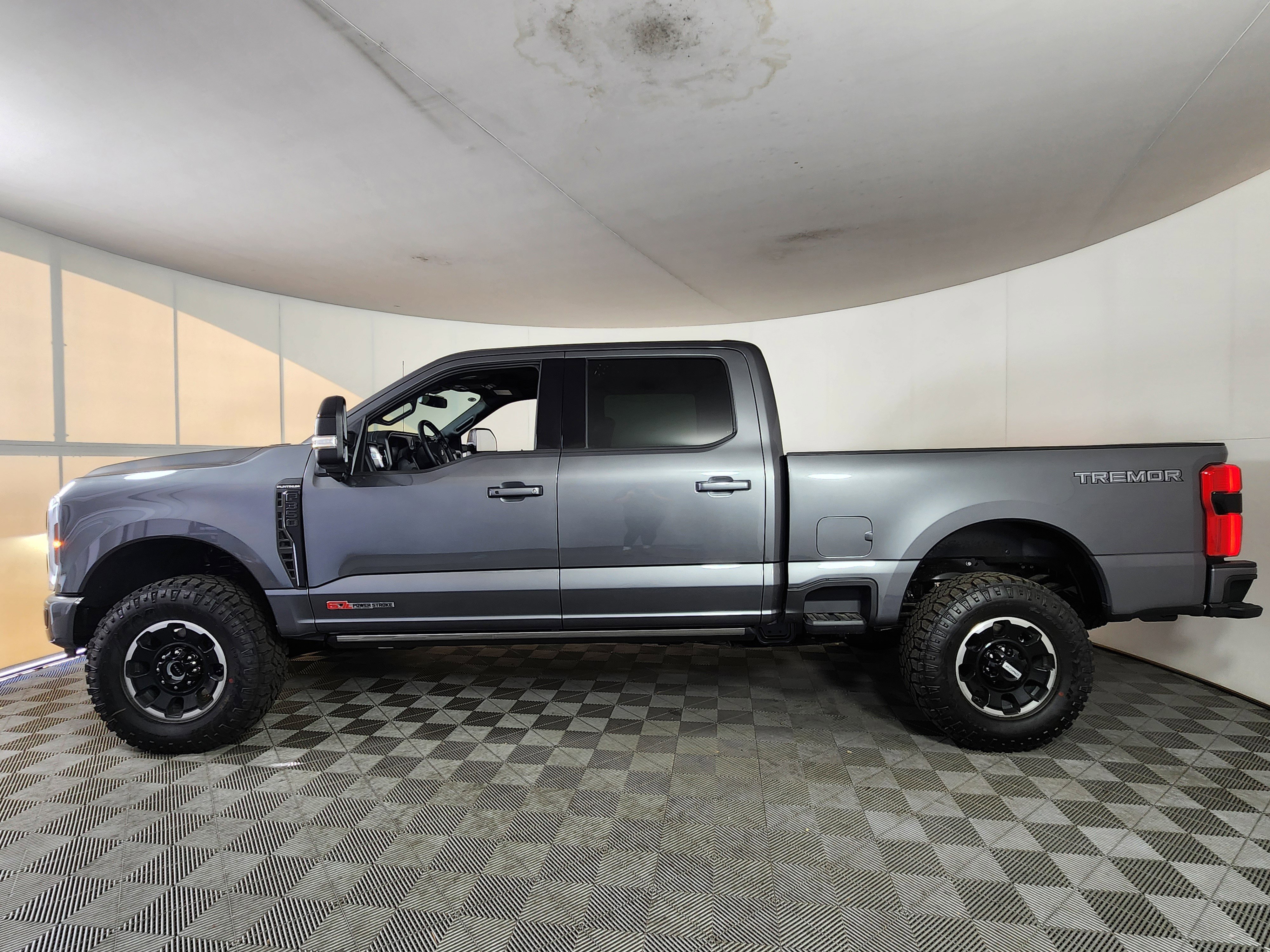 New 2026 Ford F350 Platinum video 4
