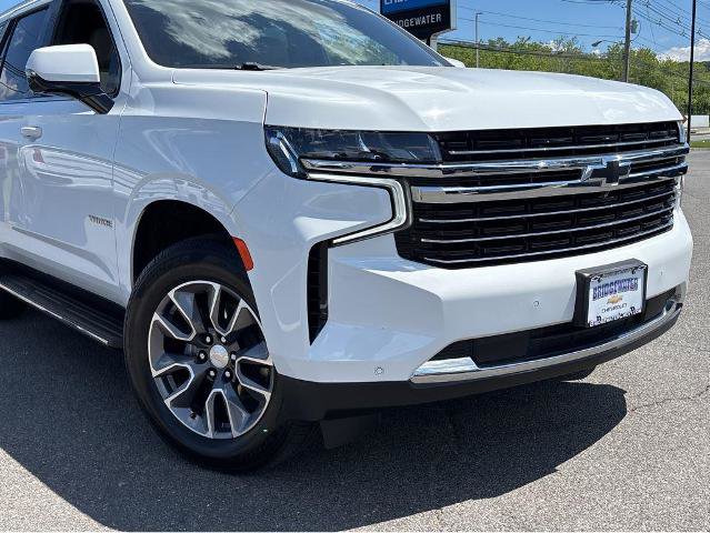 Used 2022 Chevrolet Tahoe LT w/ LT Signature Package AWD/4WD image 3