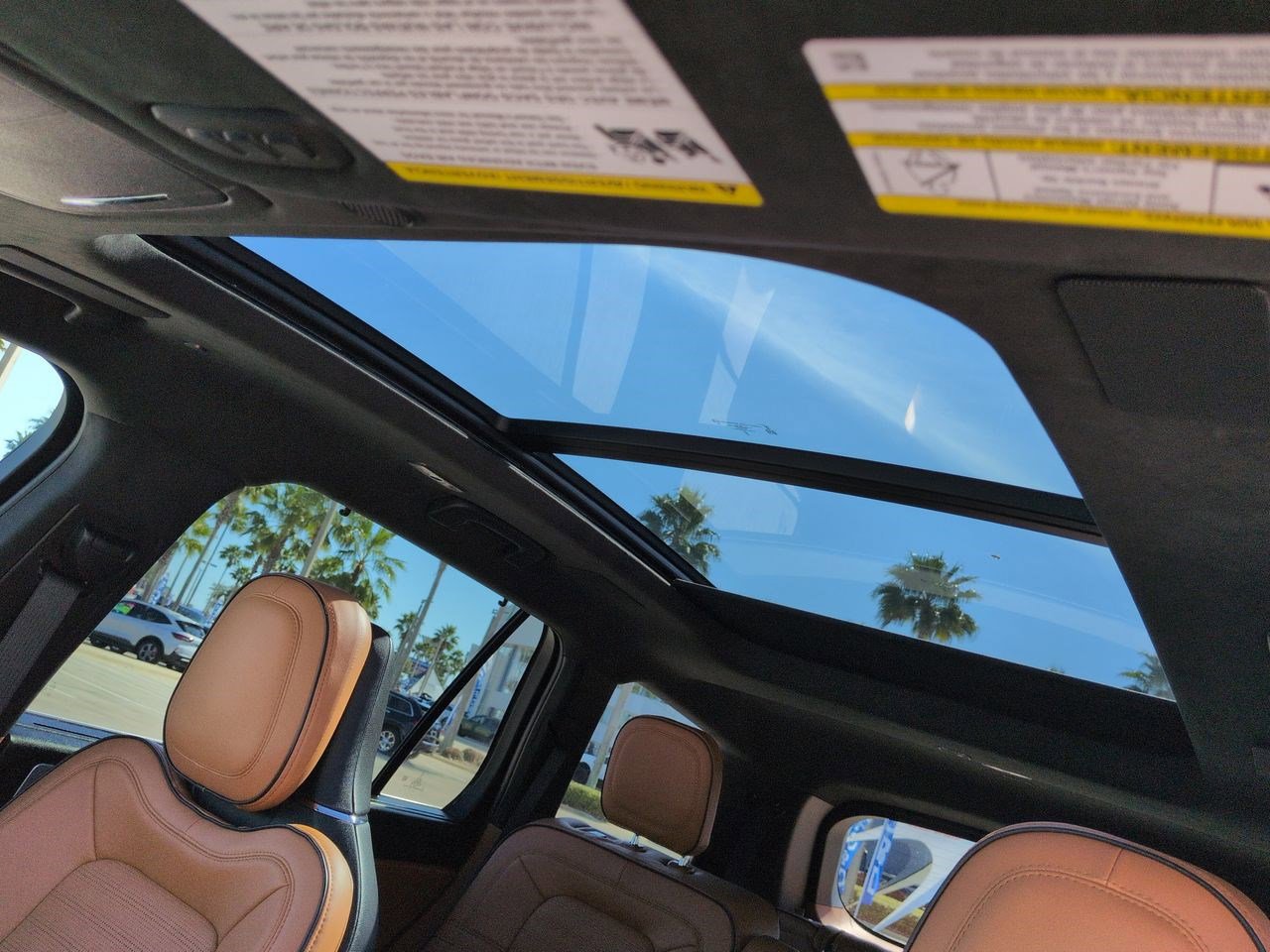 Certified 2023 Lincoln Aviator Black Label Grand Touring w/ Class IV Trailer Tow Package image 21