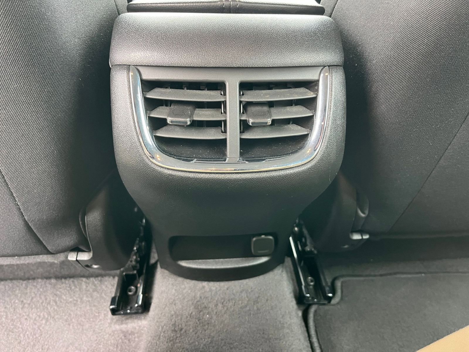 Used 2024 Chevrolet Malibu LT image 25