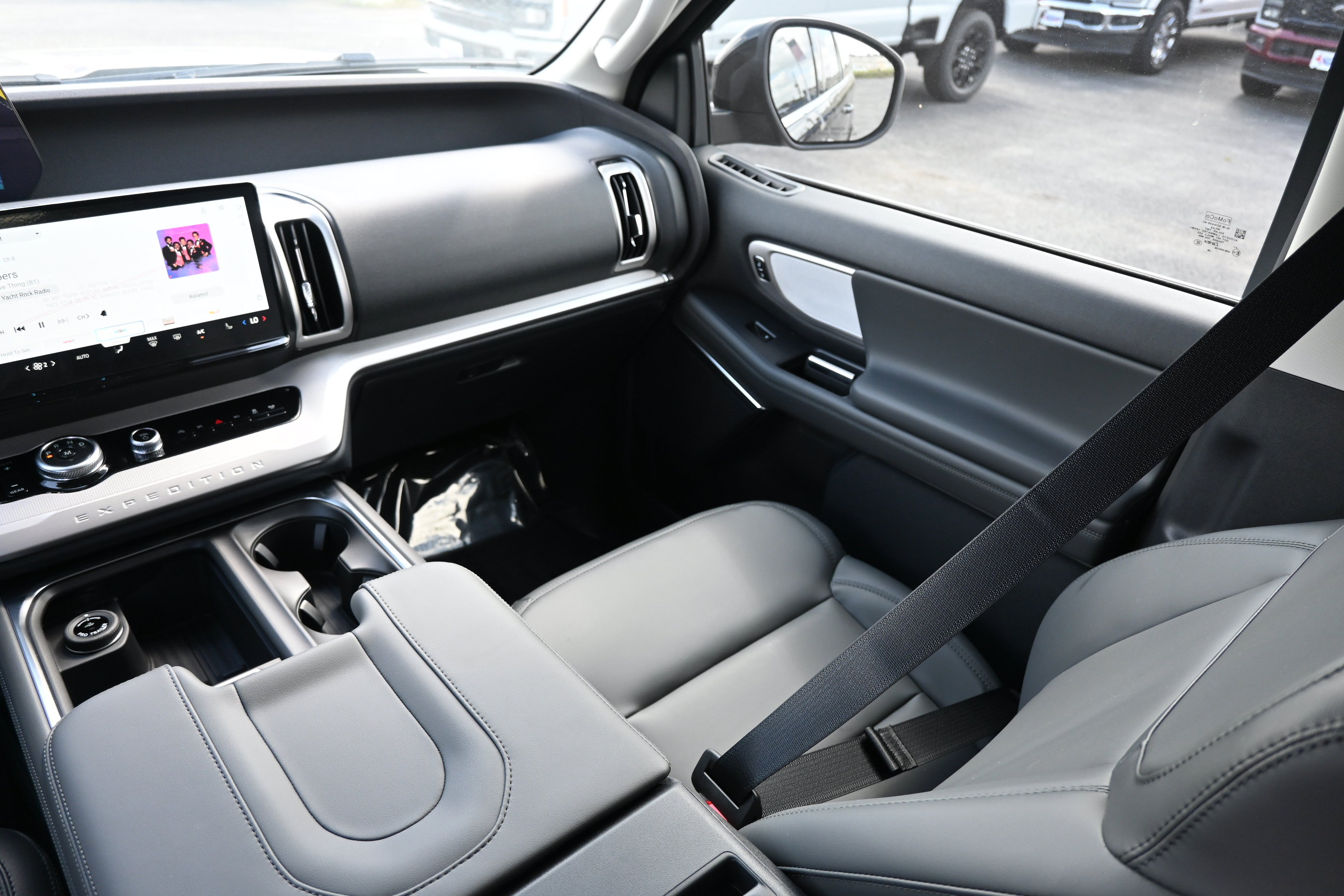New 2027 Ford Expedition Max Active RWD image 31