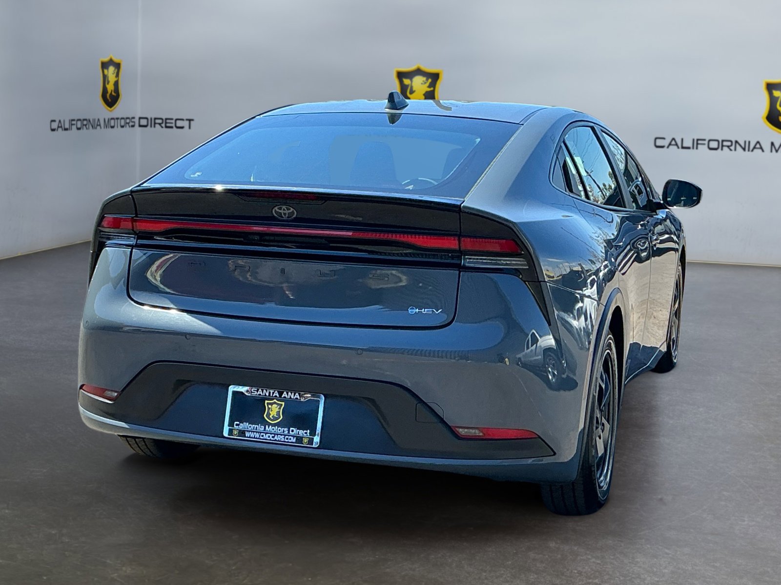 Used 2025 Toyota Prius LE image 5