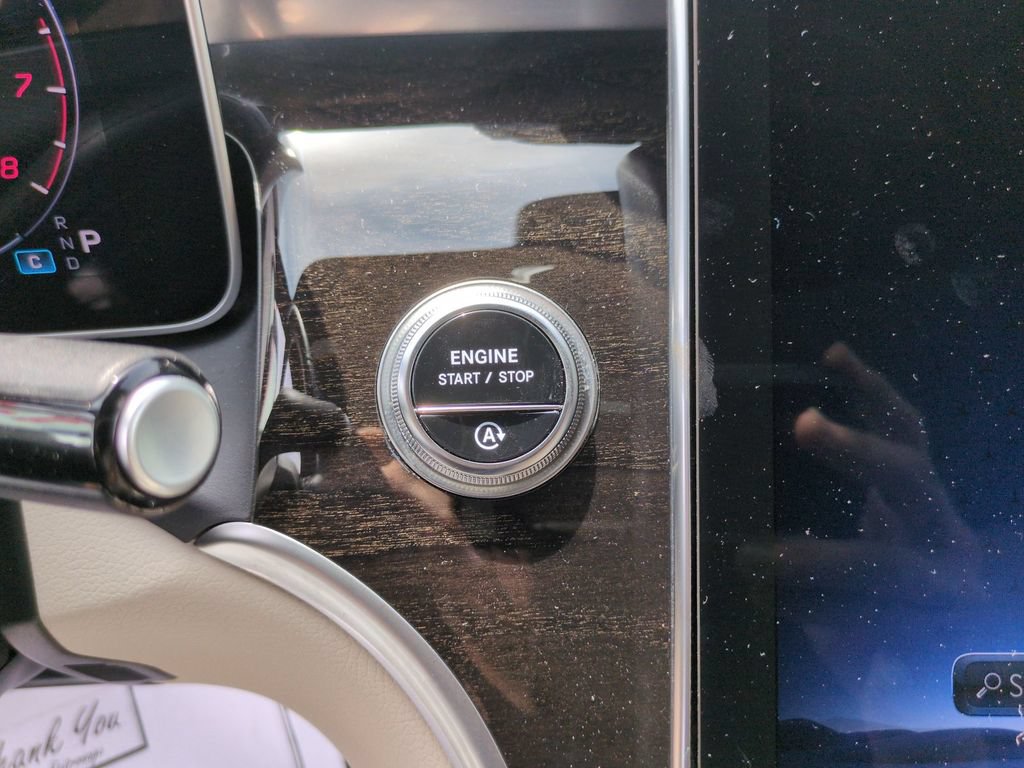Used 2025 Mercedes-Benz GLC 300 4MATIC image 22