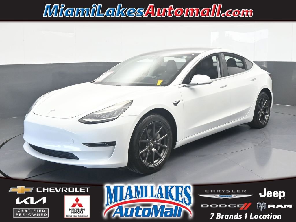 Used 2019 Tesla Model 3 Standard Range Plus image 1