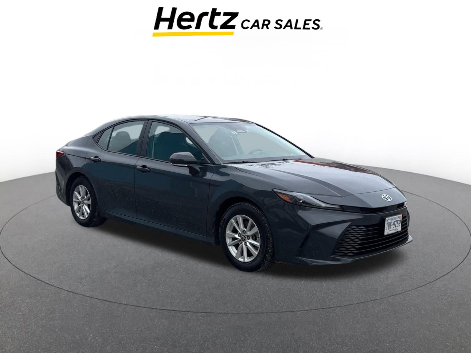 Used 2025 Toyota Camry LE image 1