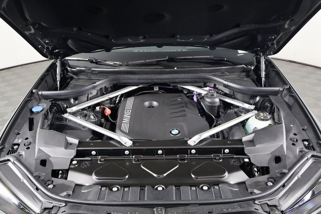 New 2026 BMW X5 xDrive40i w/ M Sport Package image 9