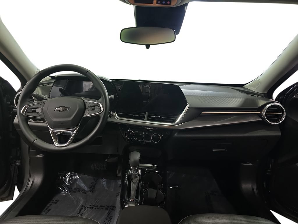 Used 2025 Chevrolet Trax ACTIV w/ Driver Confidence Package FWD image 9