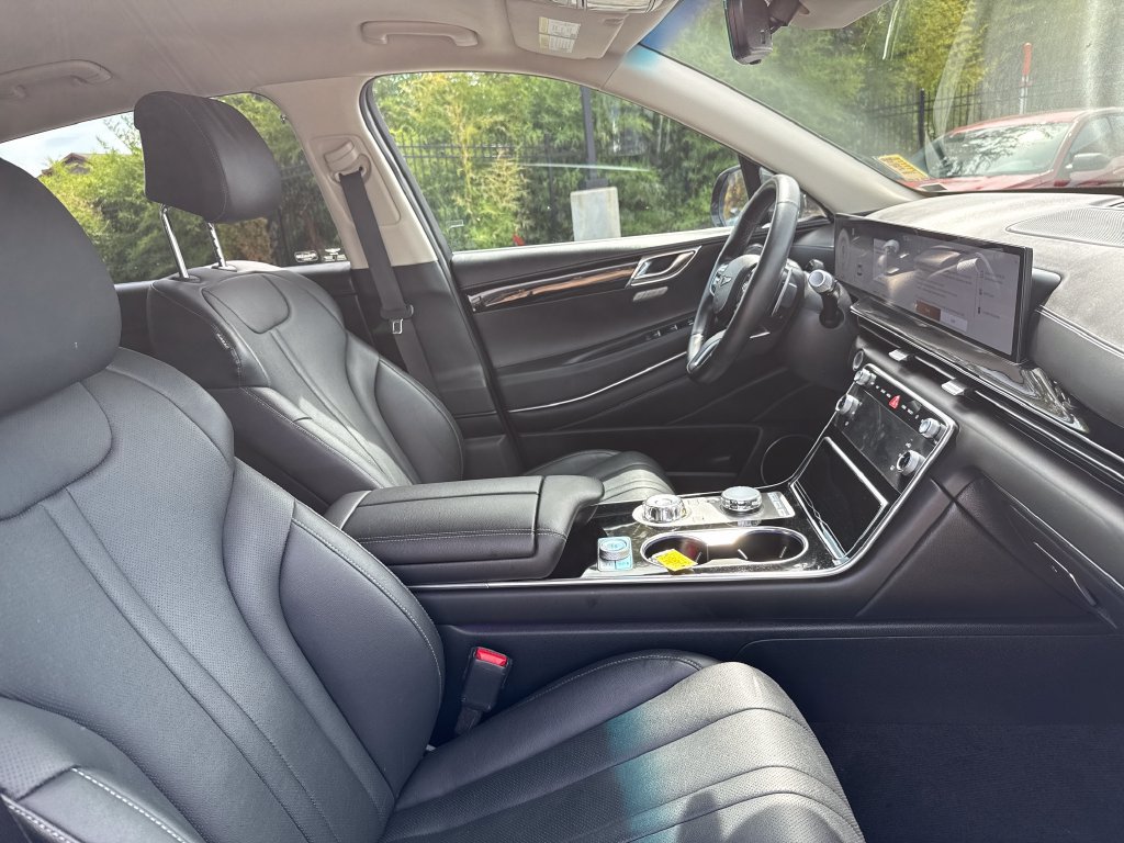 Used 2025 Genesis GV80 2.5T Standard AWD/4WD image 21