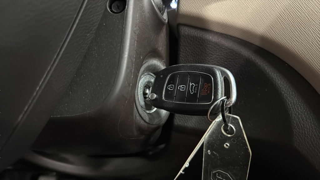 Used 2018 Hyundai Santa Fe Sport FWD image 24