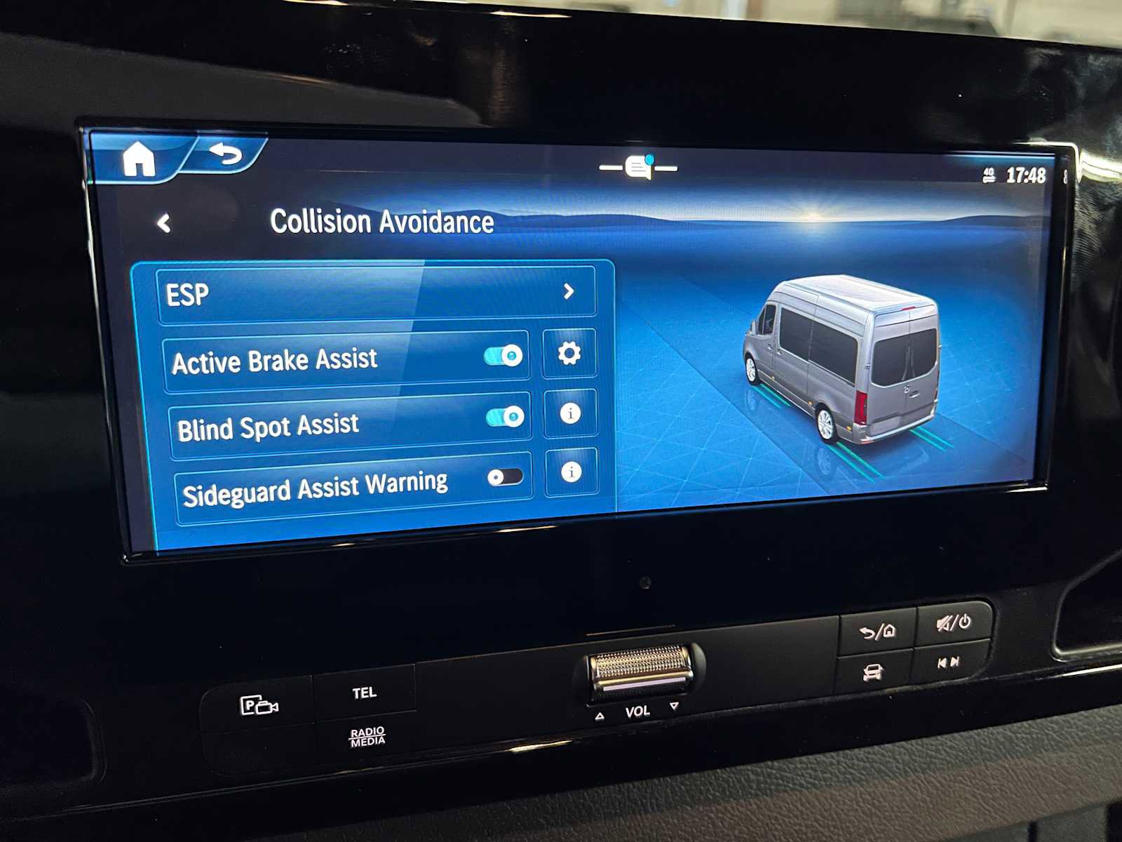 Used 2025 Mercedes-Benz Sprinter 2500 image 31