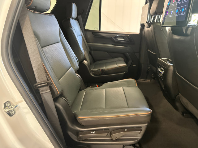 Certified 2025 GMC Yukon AT4 w/ AT4 Premium Plus Package AWD/4WD image 30