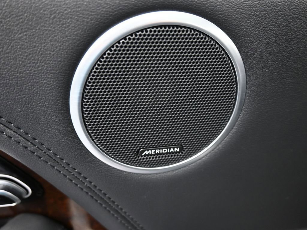 Used 2020 Land Rover Range Rover HSE image 16