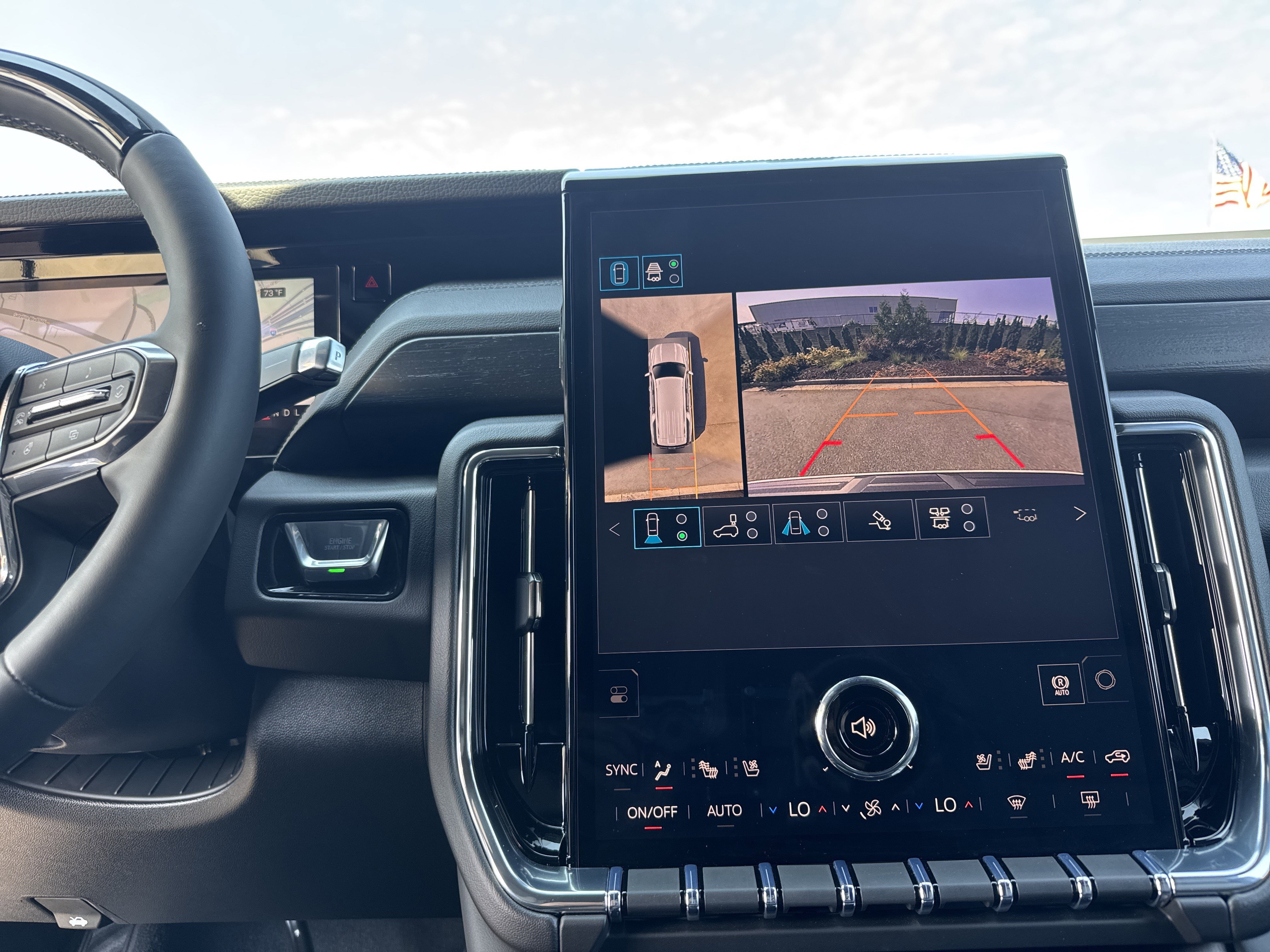 Used 2026 GMC Yukon XL Denali w/ Denali Reserve Package AWD/4WD image 25