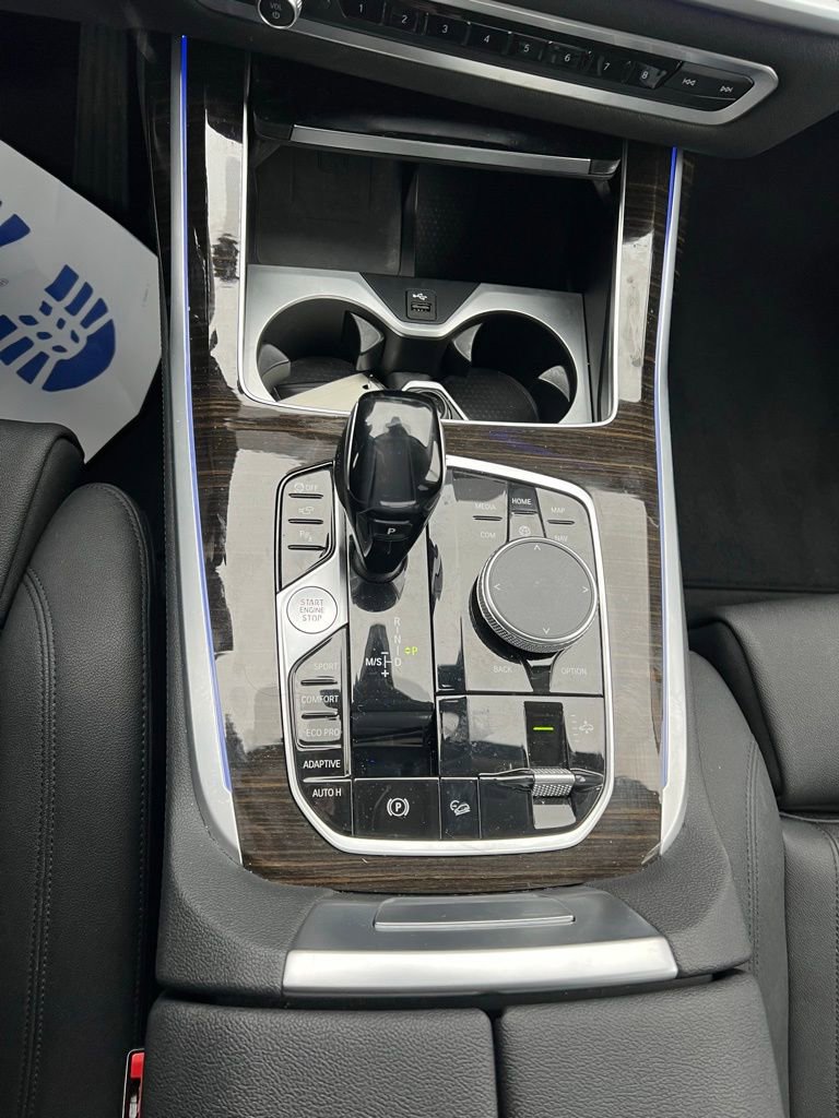 Used 2021 BMW X7 xDrive40i w/ Premium Package image 16