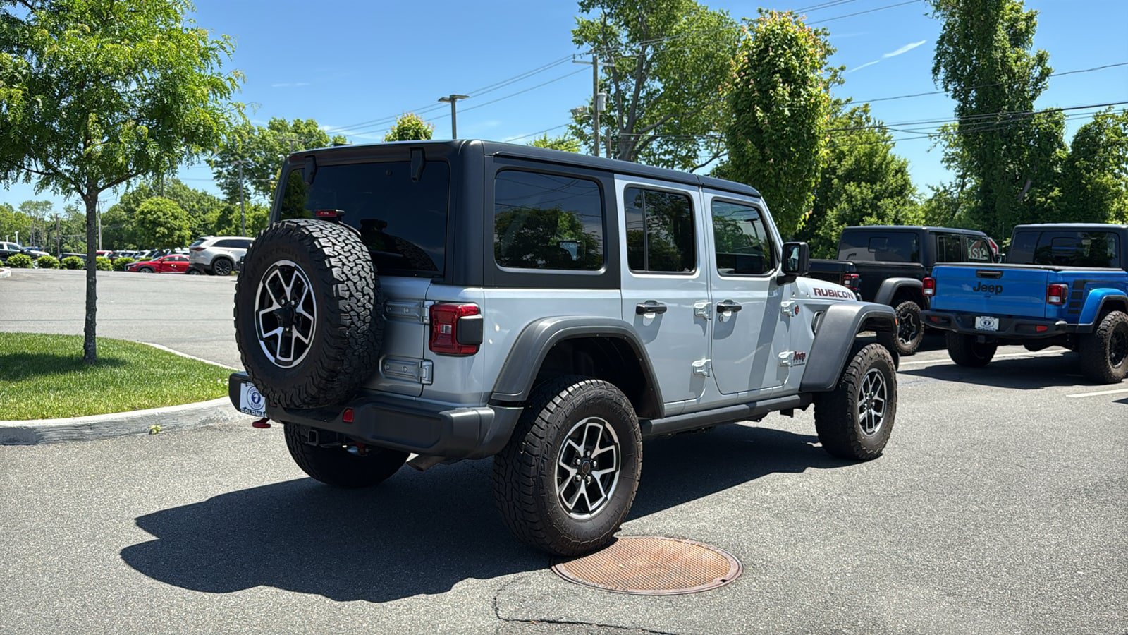 Used 2024 Jeep Wrangler Unlimited Rubicon AWD/4WD image 6