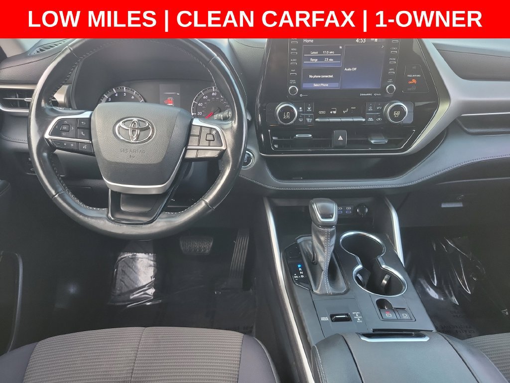 Used 2022 Toyota Highlander LE FWD image 12