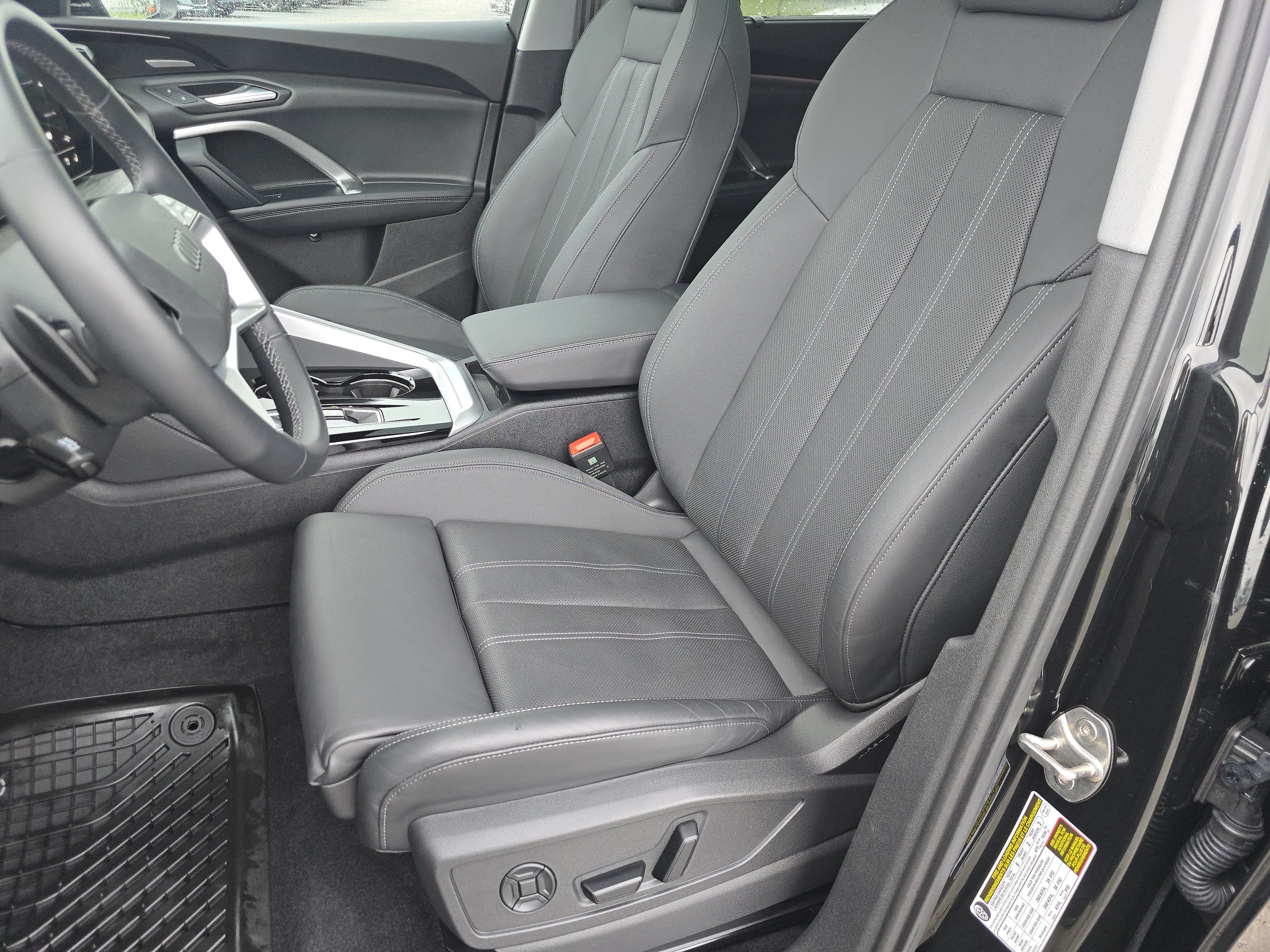 Certified 2025 Audi Q5 Premium Plus w/ Premium Plus AWD/4WD image 22