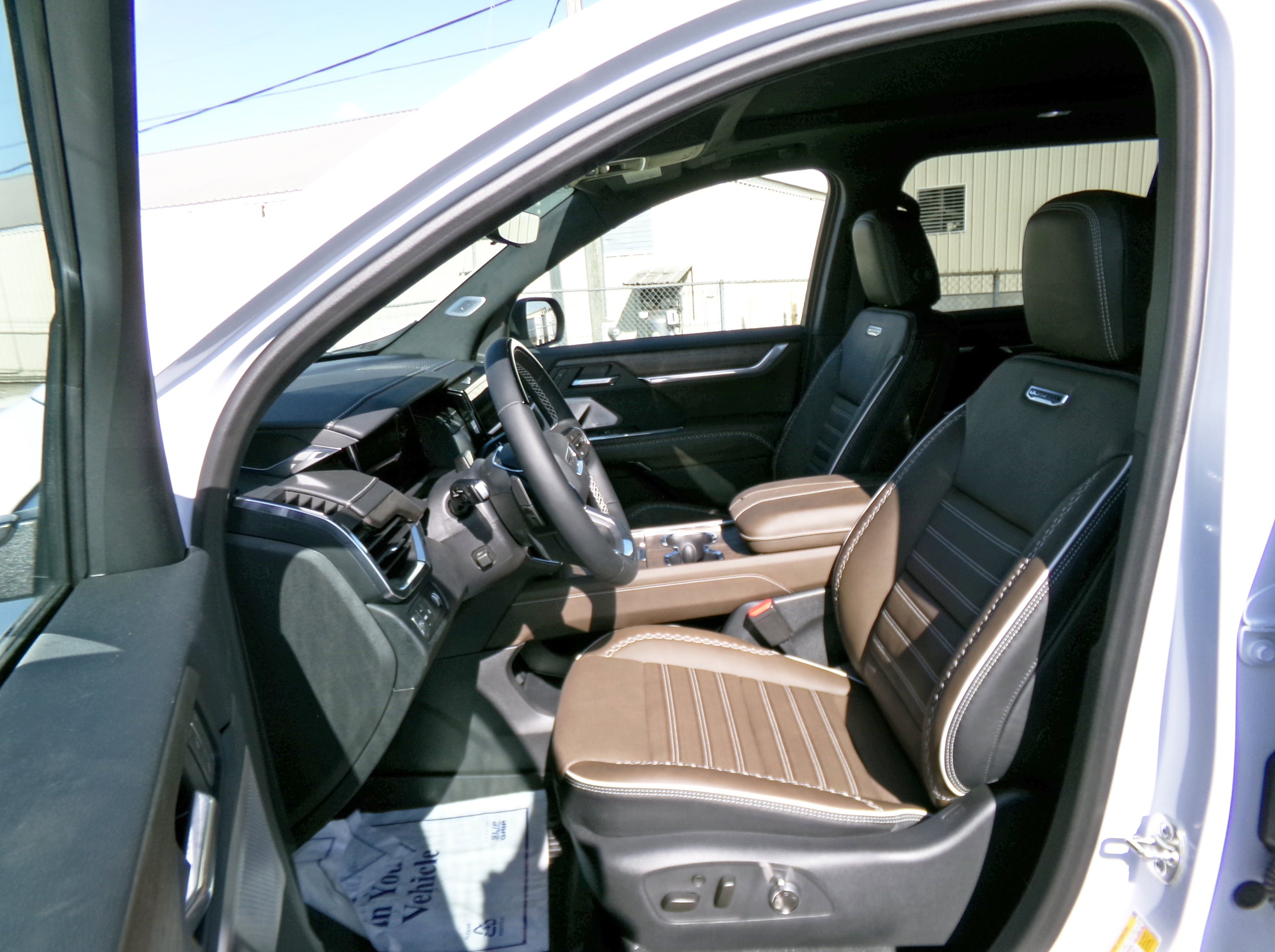 New 2026 GMC Acadia Denali Ultimate w/ LPO, Floor Liner Package image 7