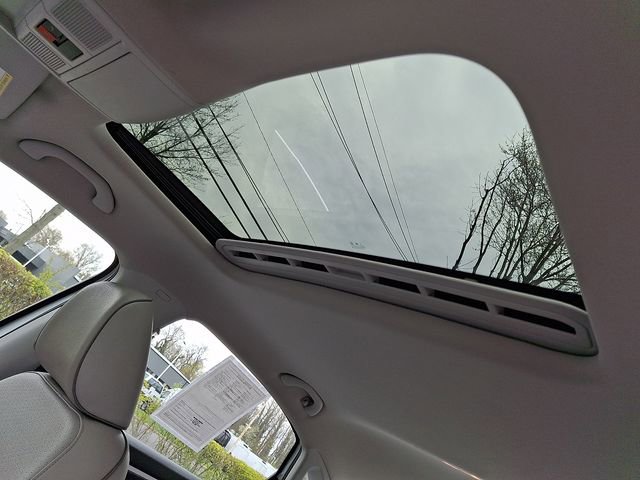 Used 2018 Volkswagen Passat 2.0T SE image 14