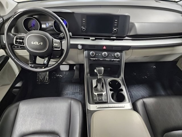 Used 2023 Kia Carnival LX FWD image 22